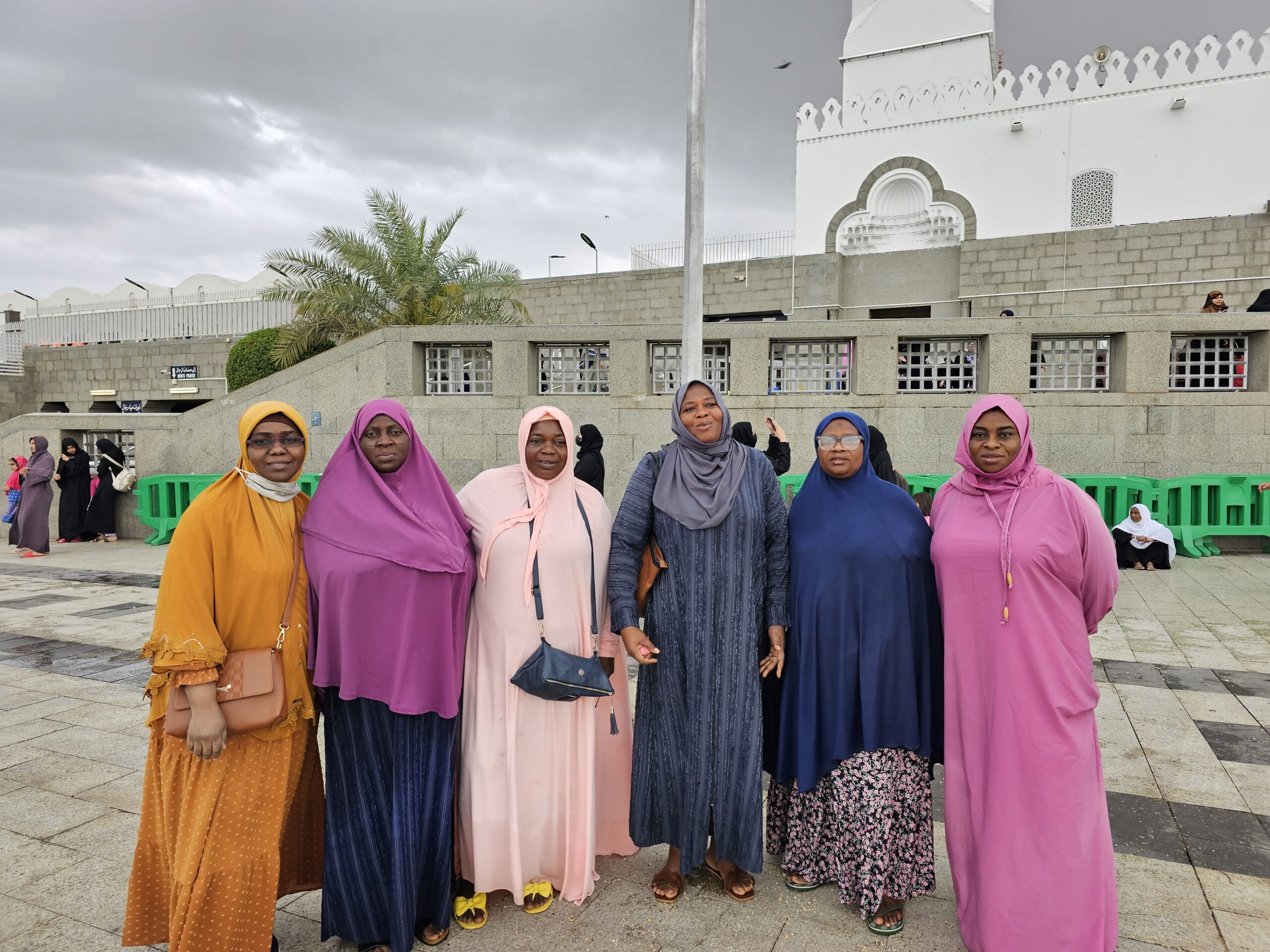 Almaruf hajj and umrah picture