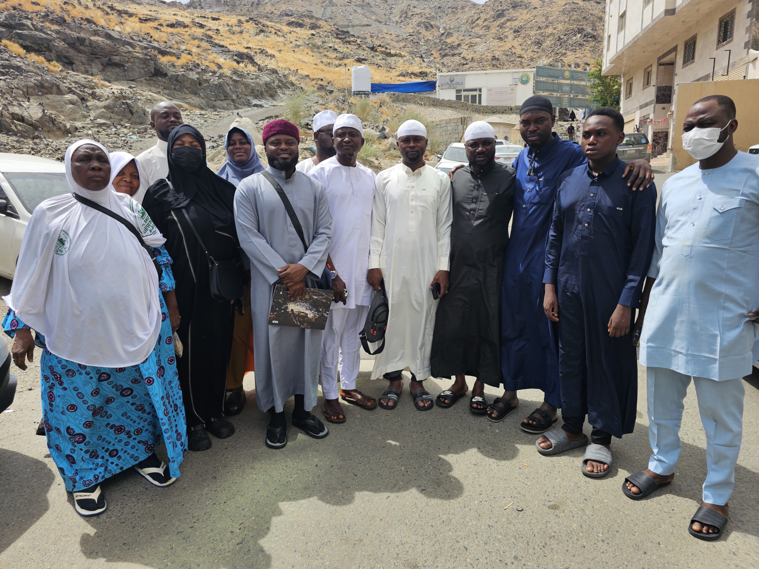Almaruf hajj and umrah picture